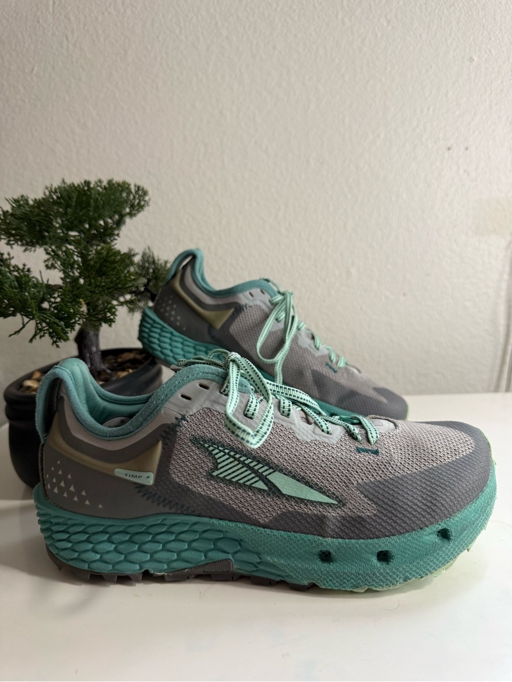 Altra Timp 4 Women size 8.5 Gray and Mint Athletic Trail Shoes